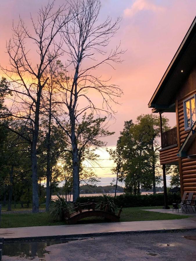 Chalets Et Spa Lac Saint-Jean 샹보르 외부 사진