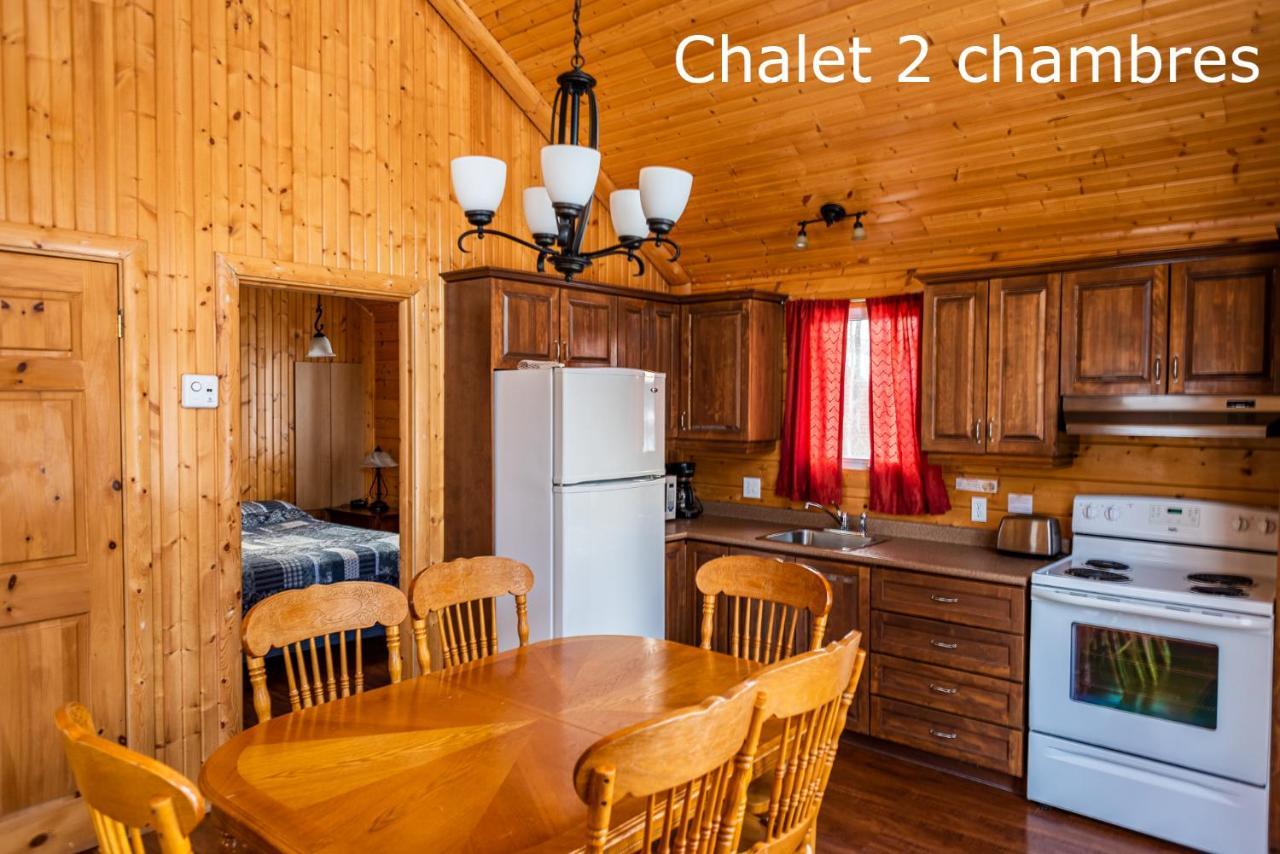 Chalets Et Spa Lac Saint-Jean 샹보르 외부 사진