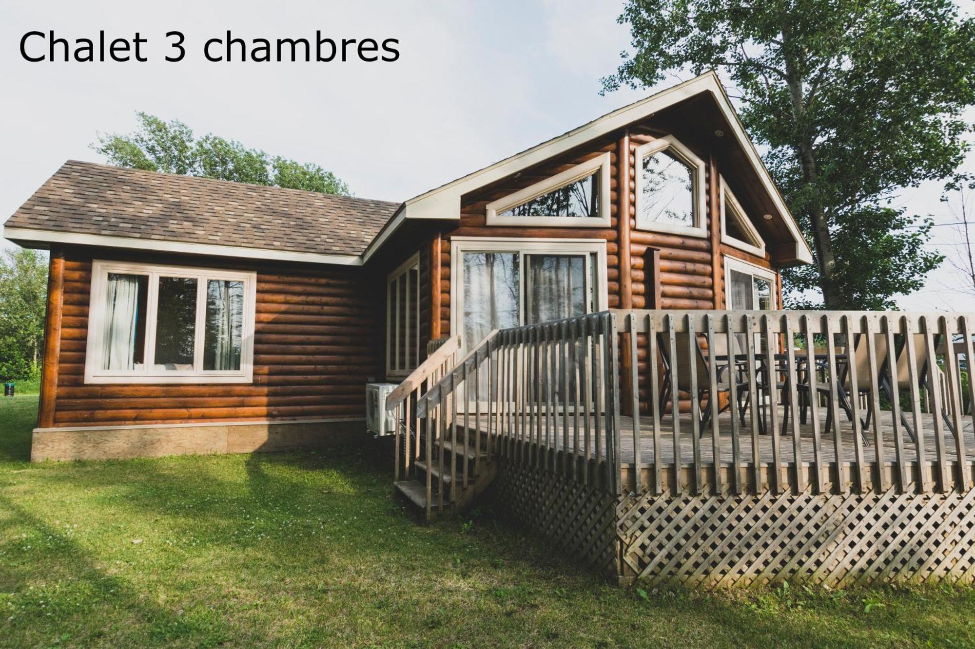 Chalets Et Spa Lac Saint-Jean 샹보르 외부 사진