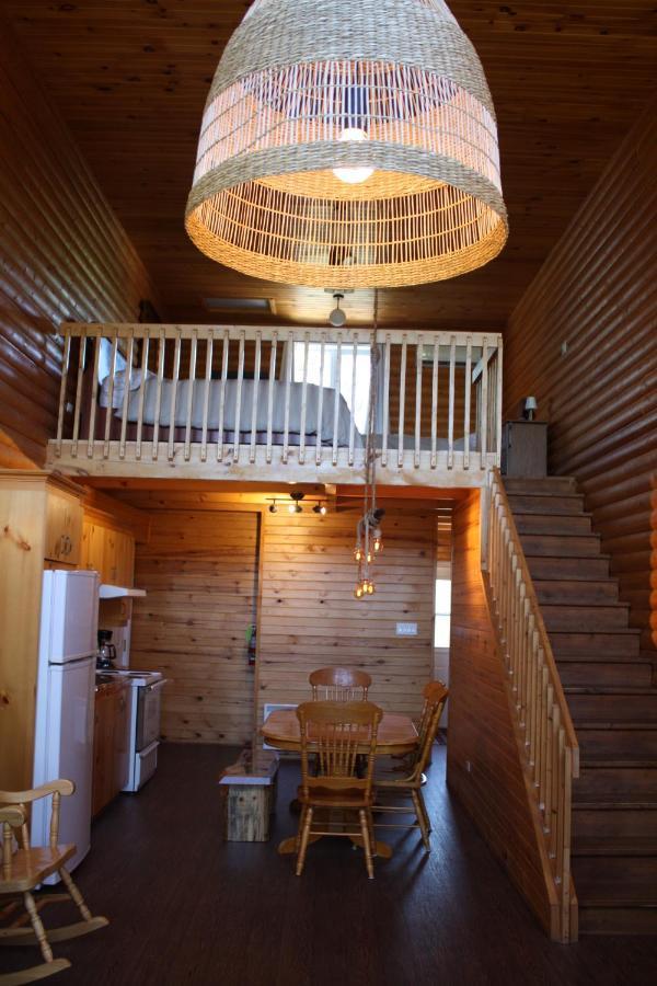 Chalets Et Spa Lac Saint-Jean 샹보르 외부 사진
