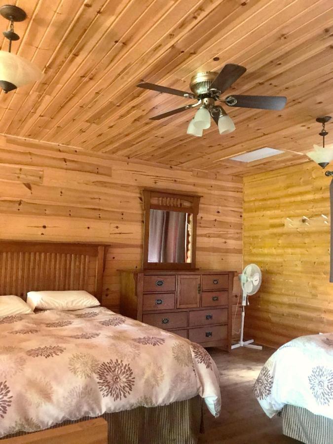 Chalets Et Spa Lac Saint-Jean 샹보르 외부 사진