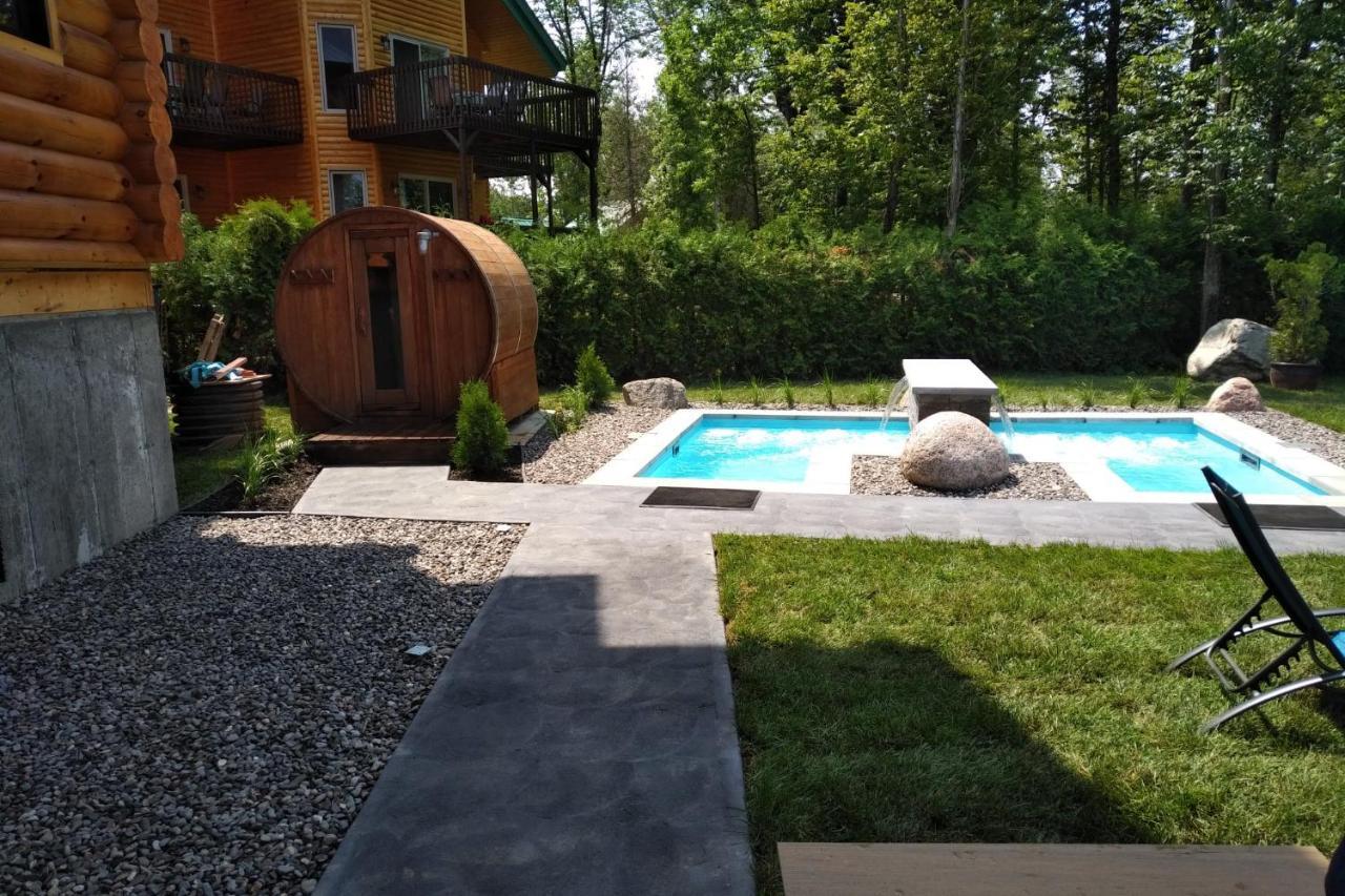 Chalets Et Spa Lac Saint-Jean 샹보르 외부 사진