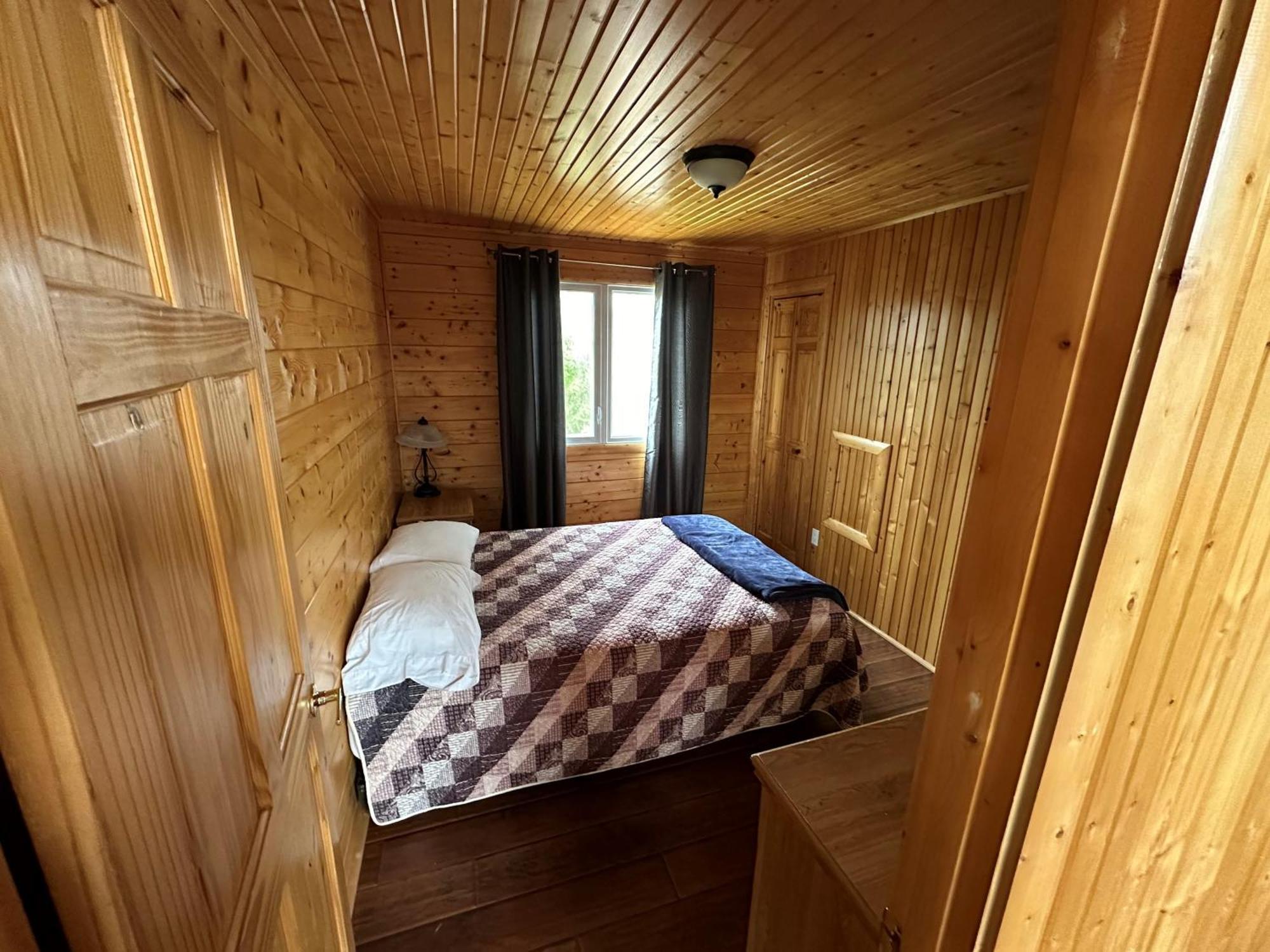 Chalets Et Spa Lac Saint-Jean 샹보르 외부 사진